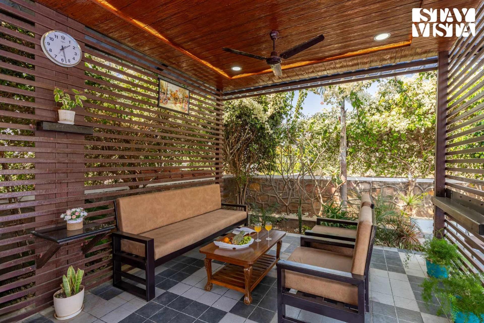 Stayvista'S Bella Dream - Mountain-View With Outdoor Pool, Lawn Featuring A Gazebo & Indoor Games Udaipur Luaran gambar