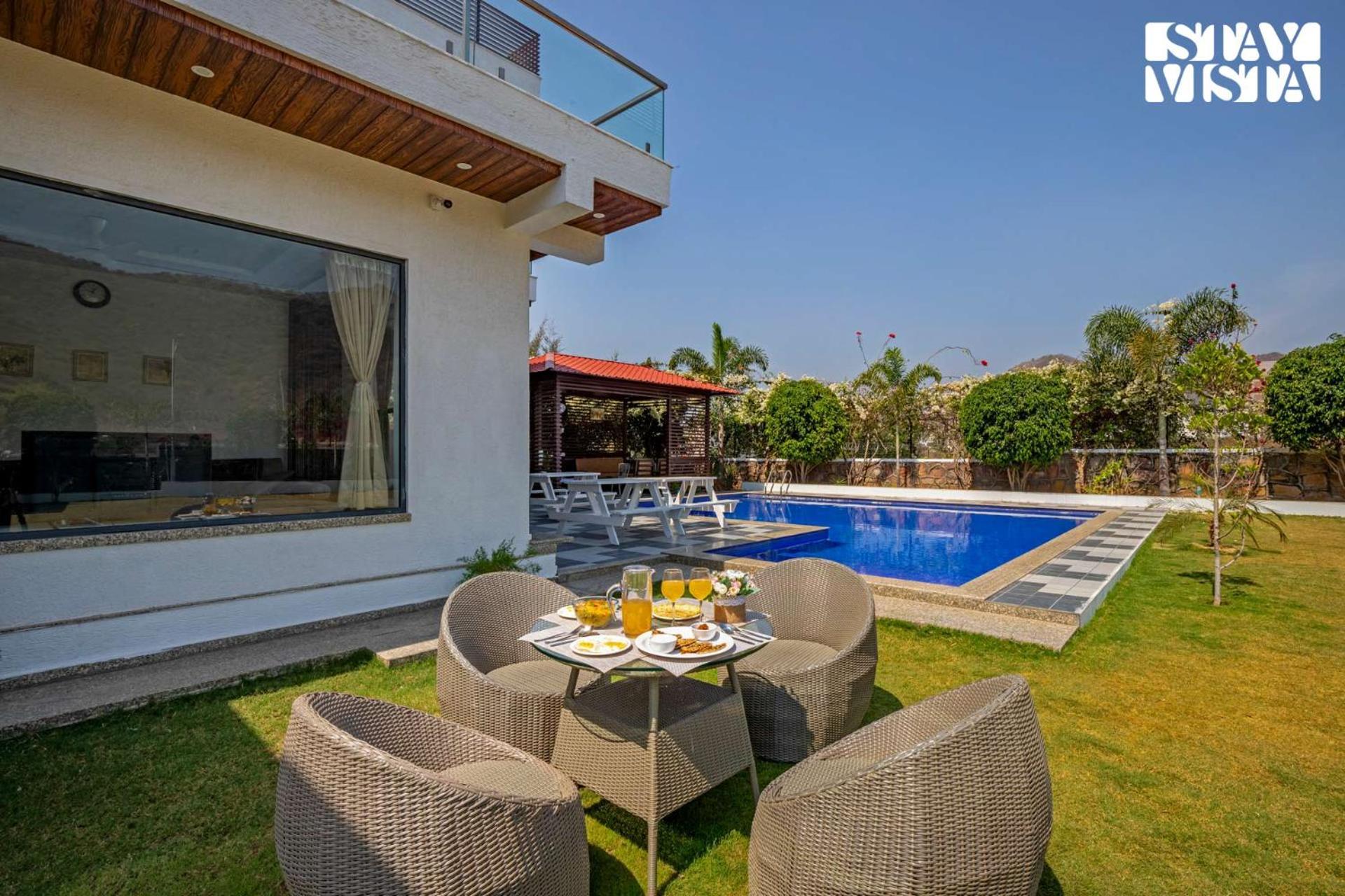 Stayvista'S Bella Dream - Mountain-View With Outdoor Pool, Lawn Featuring A Gazebo & Indoor Games Udaipur Luaran gambar